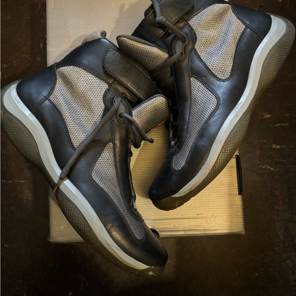 Pradas size 9.5 - Picture 4 of 13